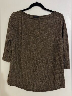Studio Brown Heather Ribbed Knit Top says 1X - Fits like size Large